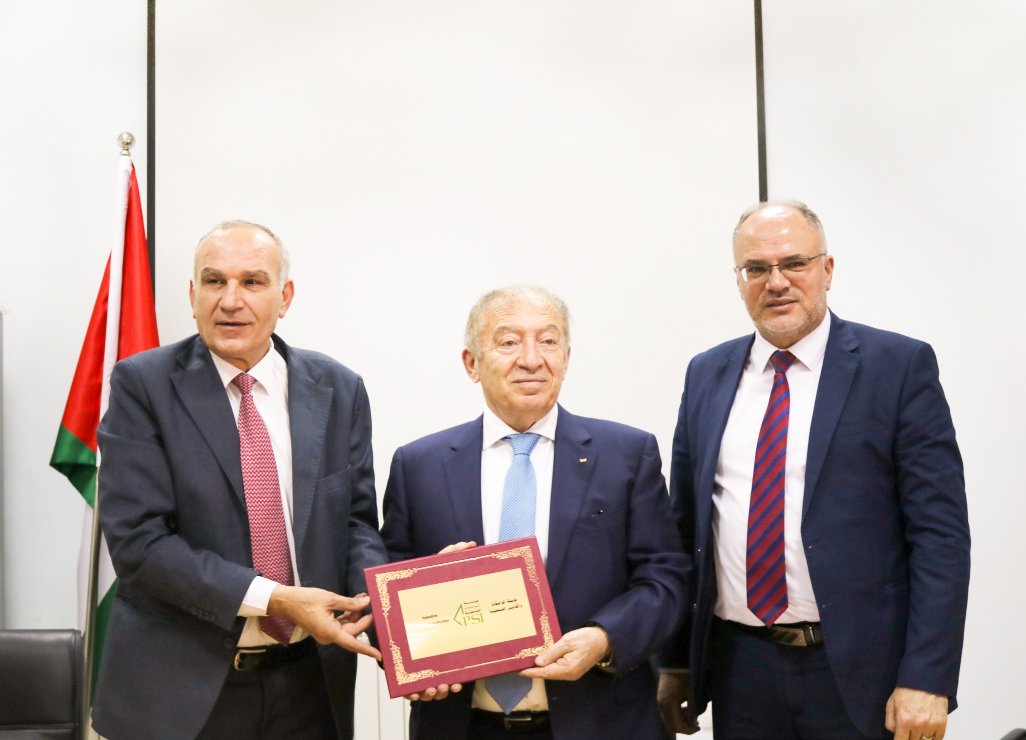 المواصفات والمقاييس" و"الاتصالات" توقعان مذكرة تفاهم لتطوير قطاع تكنولوجيا المعلومات